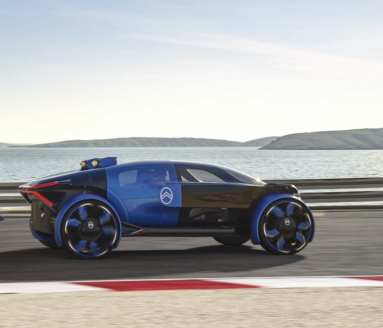 Concept Car Citroën 19_19 در یک جاده ساحلی