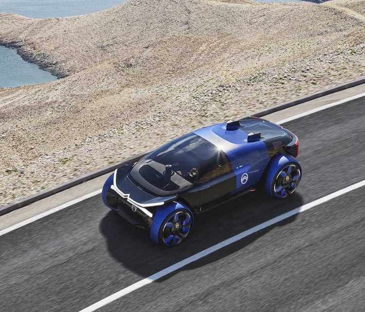 Concept Car Citroën 19_19 نمای برتر در یک جاده ساحلی