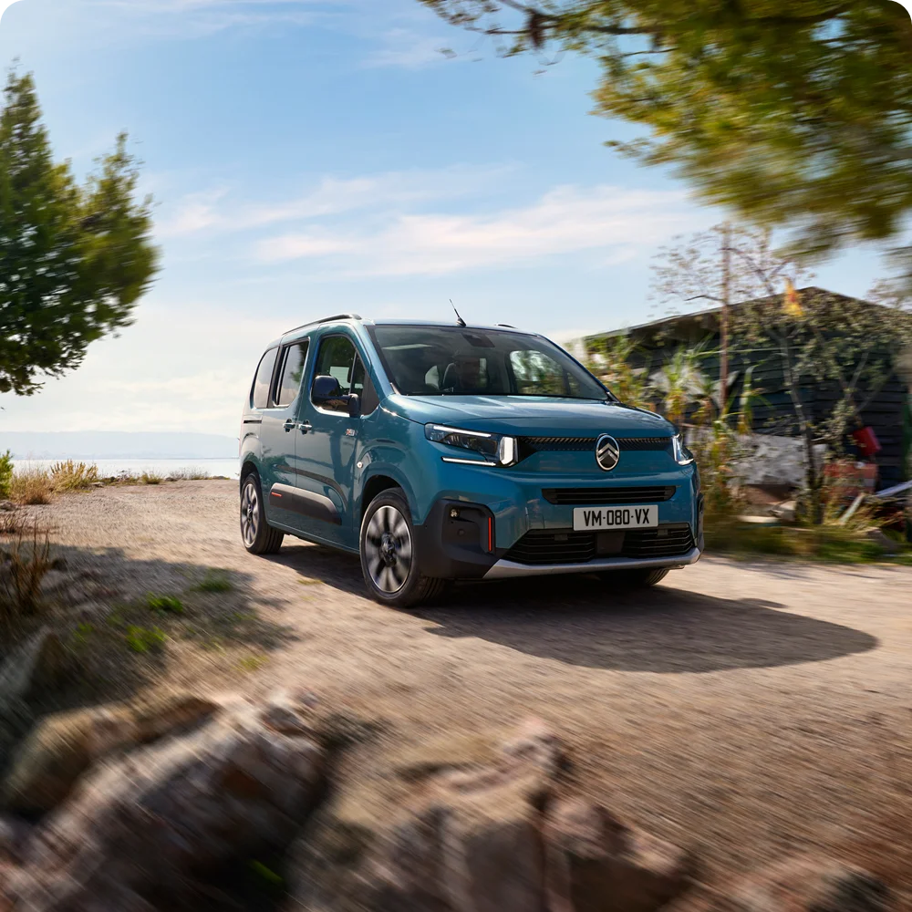 Seat detail view ë‑Berlingo showing Advanced Comfort seat design with comfort, quality, safety and versatile family appeal
