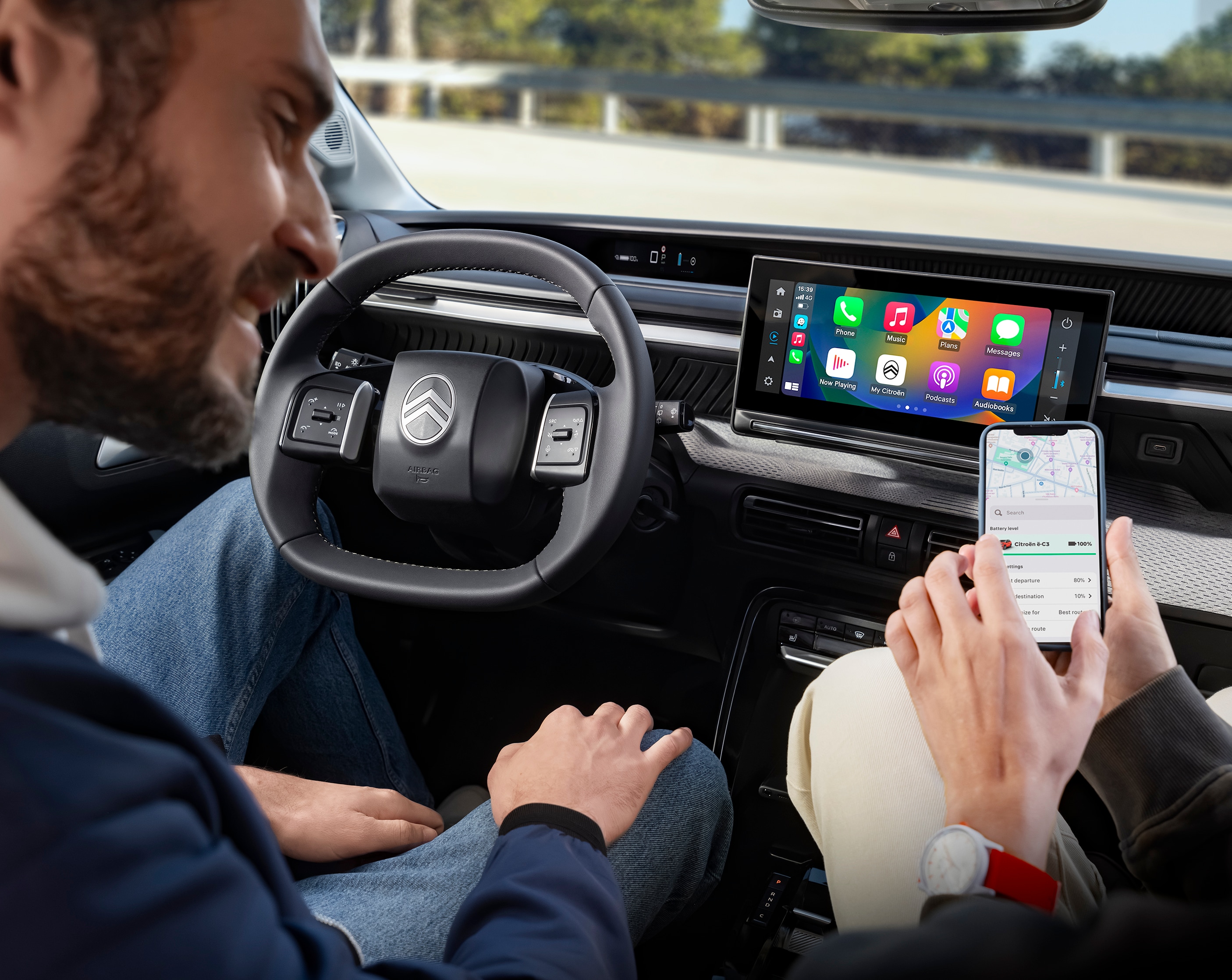 Vue de l'intérieur de Citroën ë-C3, le système d'infodivertissement connecté pour mobilité intuitive, abordable.