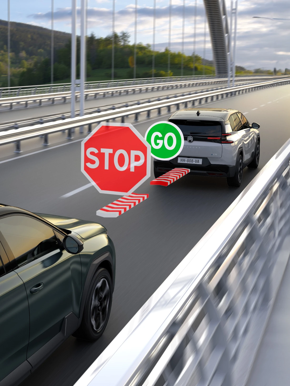 Vue arrière latérale de ë-C5 Aircross avec régulateur de vitesse adaptatif Stop & Go, améliorant la sécurité