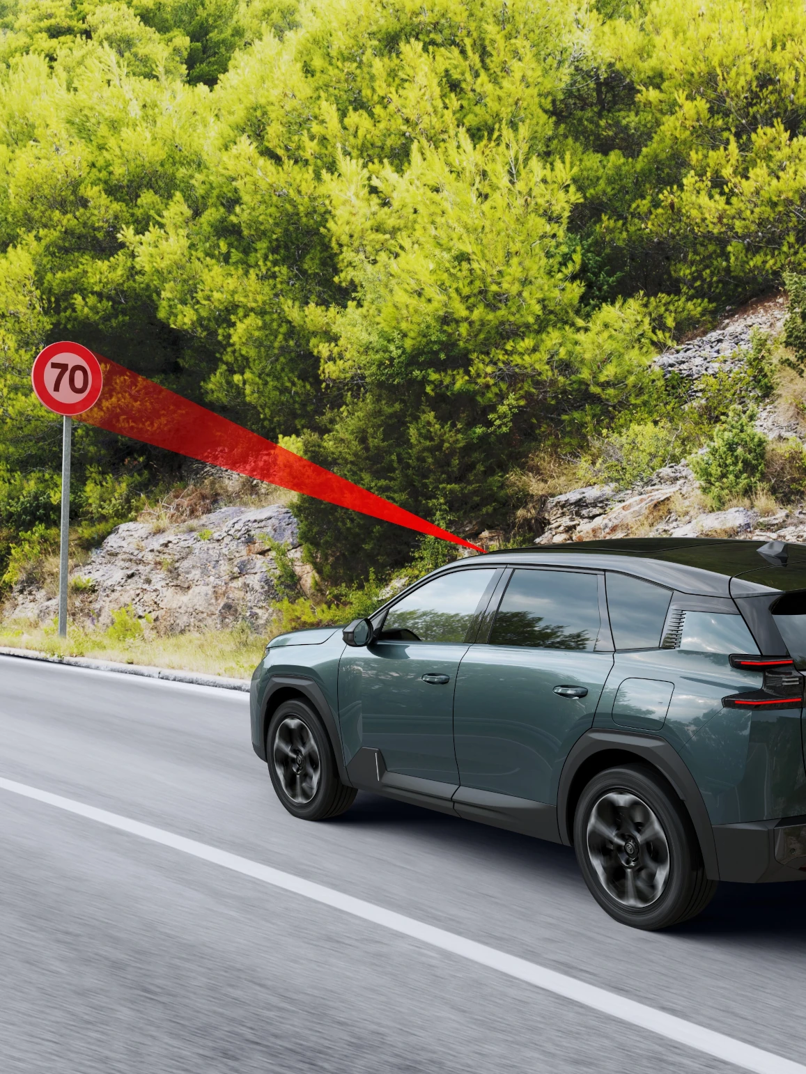 Vue côté de ë-C5 Aircross avec reconnaissance des panneaux de signalisation, améliorant la sécurité, visibilité